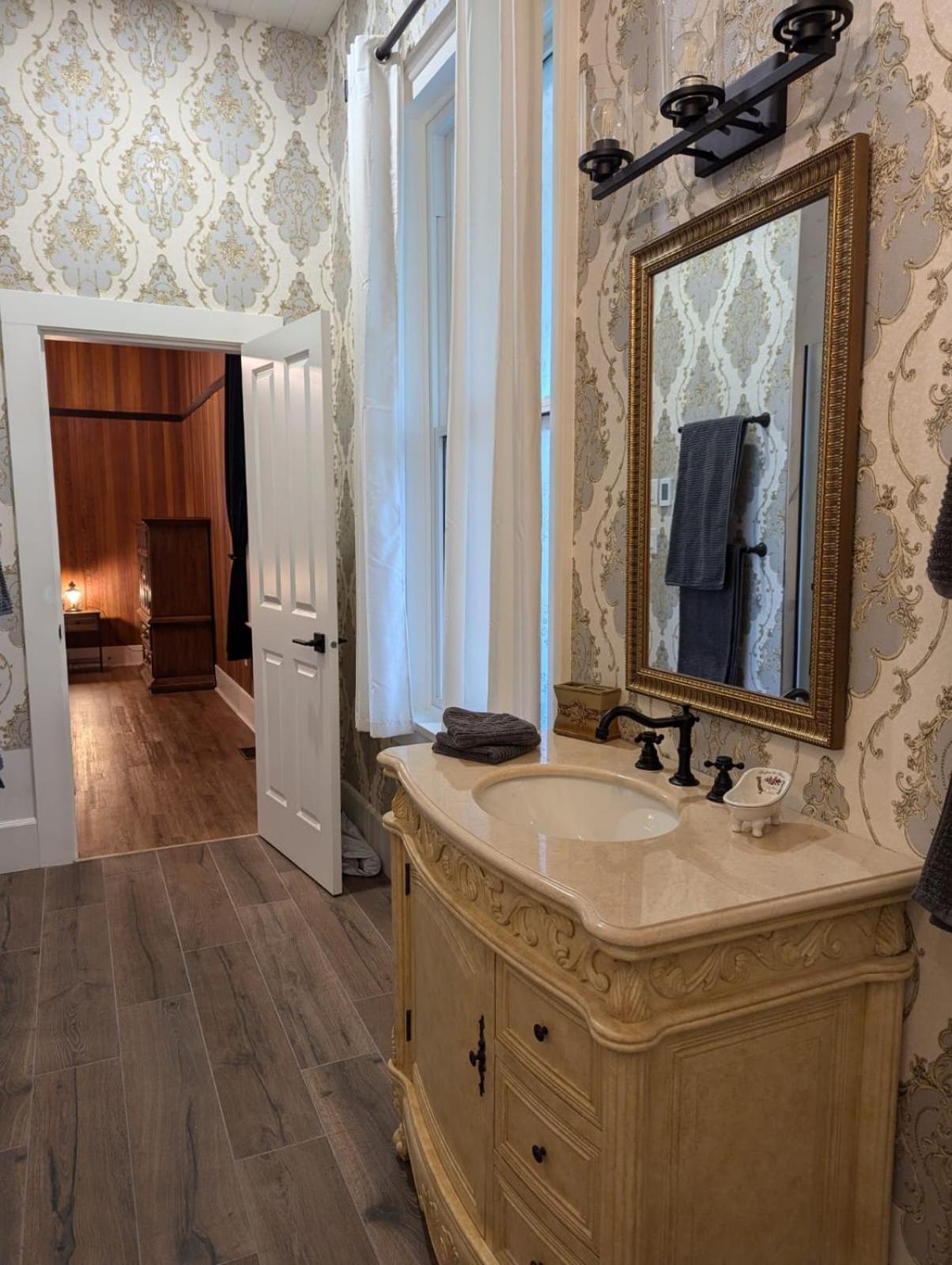 Woodside Farm Country Inn Sooke Extérieur photo