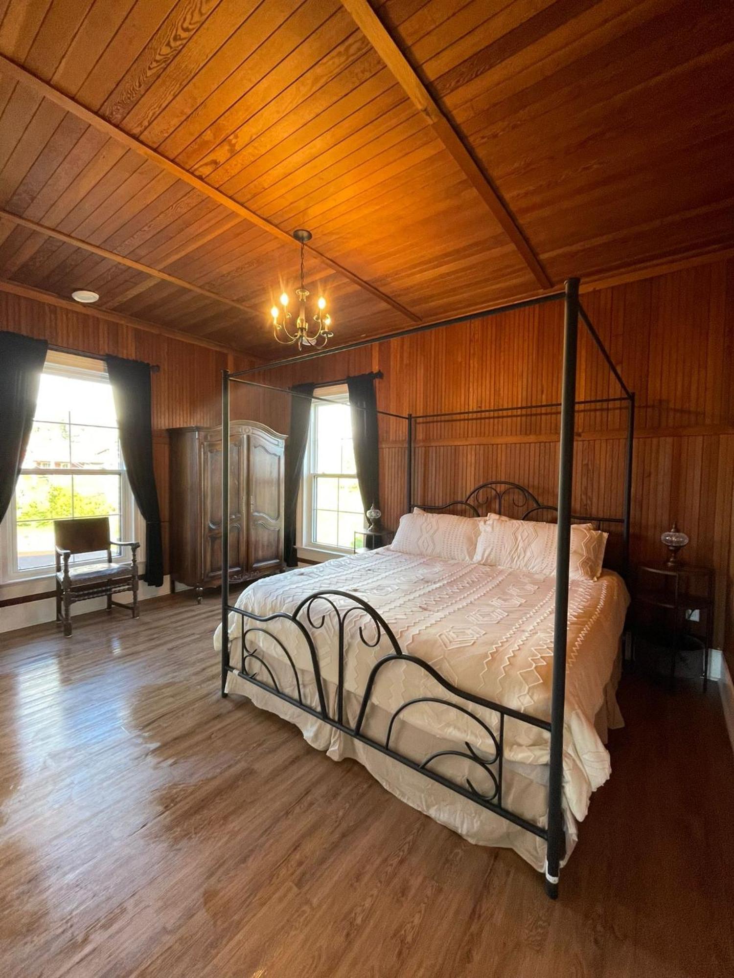 Woodside Farm Country Inn Sooke Extérieur photo