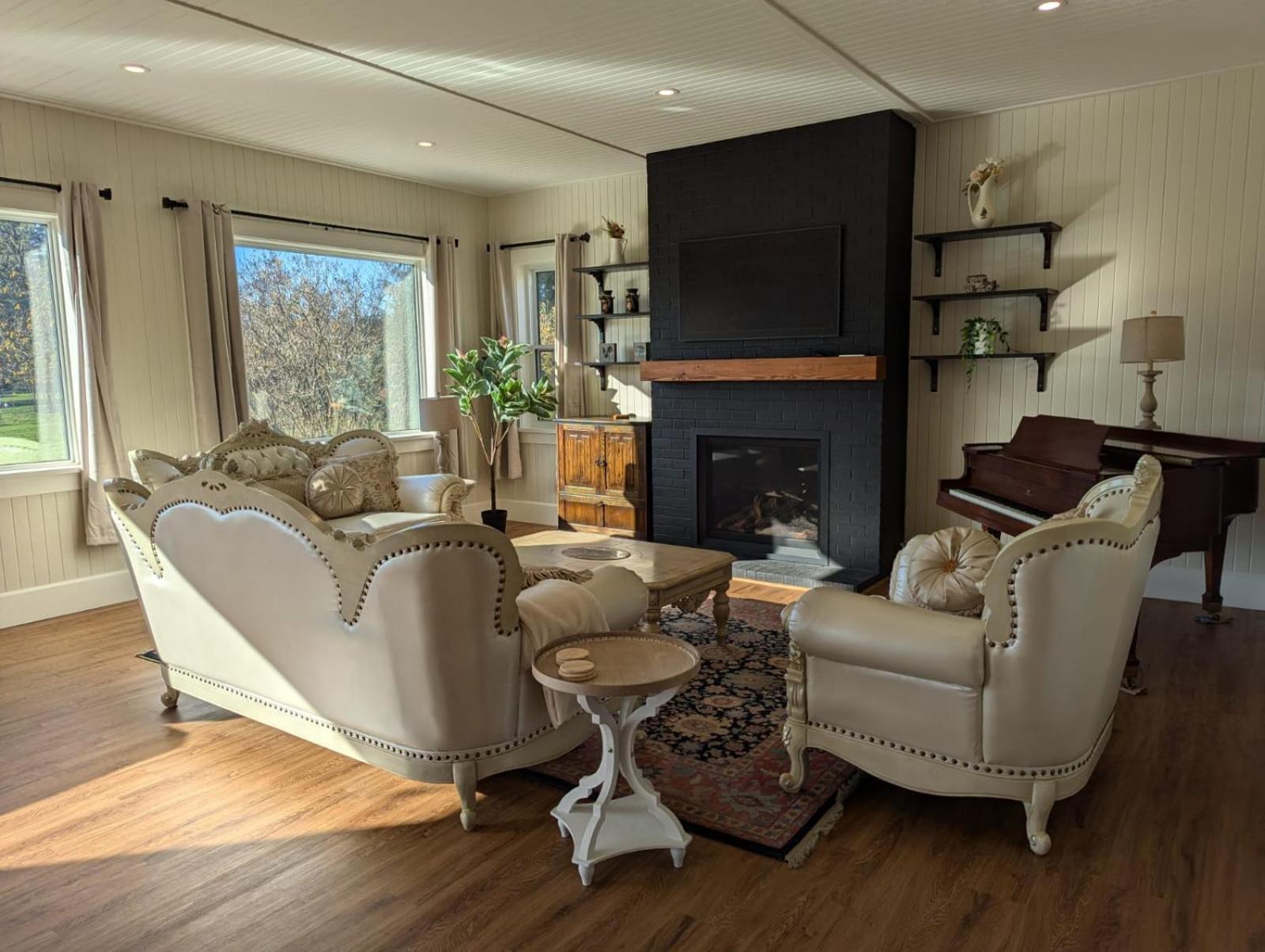 Woodside Farm Country Inn Sooke Extérieur photo
